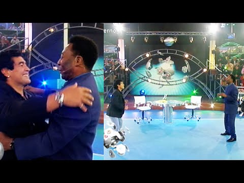 Diego Maradona y Pelé, dos grandes haciendo magia con la pelota