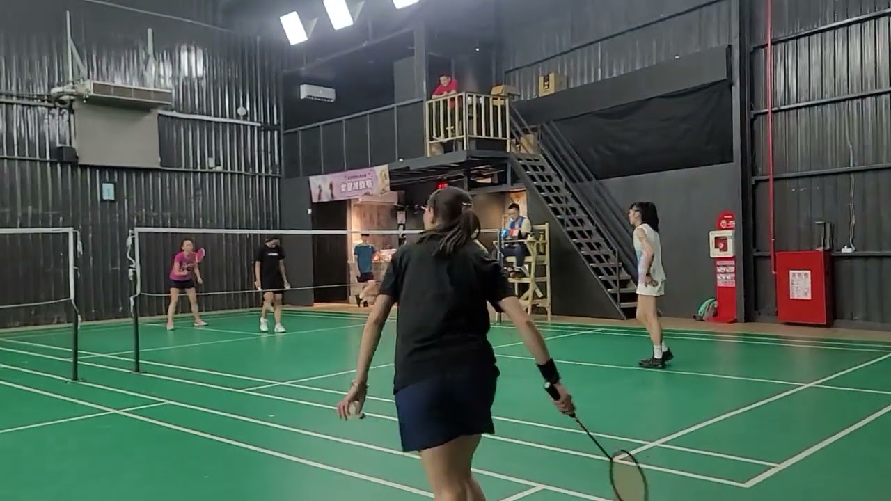 雙和羽球（泥沙＋0   VS  甲組咩咩＋惠喬）