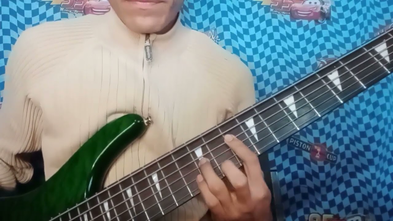 Cómo tocar y todo para que en bajo electrico, versión estudio, intocable 