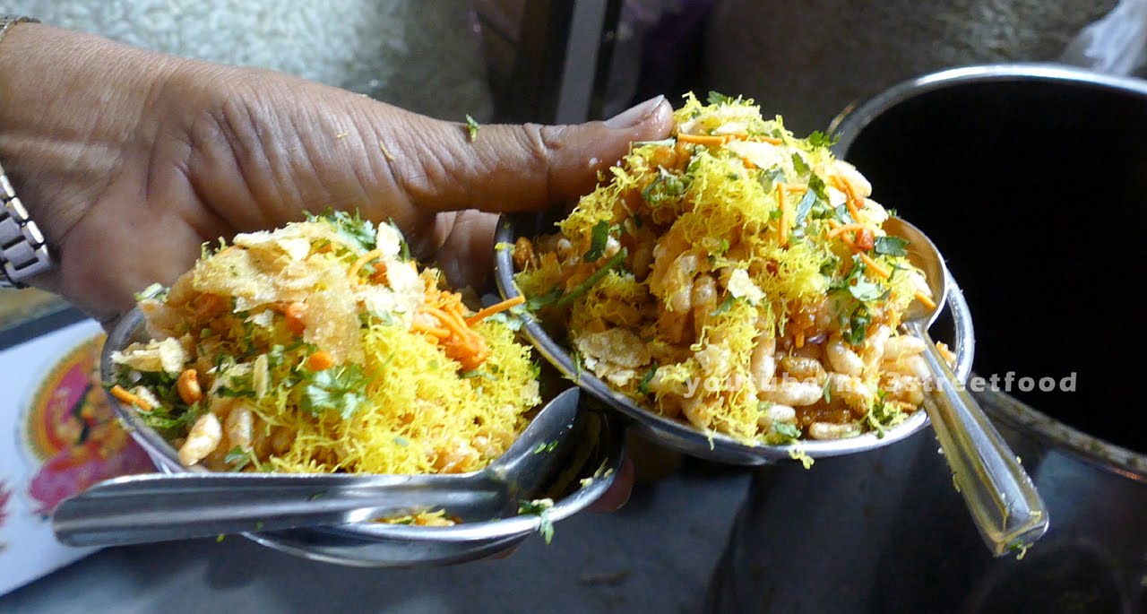 Bhel Poori Near Sivaji Pond  |  MUMBAI STREET FOOD | 4K VIDEO | street food