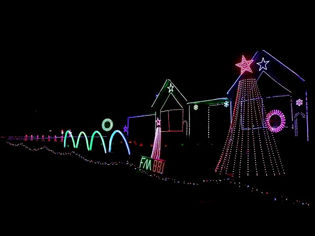 Ever Wondered How Those Computer-Controlled Christmas Light Displays Ever Wondered How Those Computer-Controlled Christmas Light Displays Work? - TechSpot - Ever Wondered How Those Computer-Controlled Christmas Light Displays