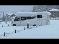AUTOCARAVANA Atrapados en la nieve