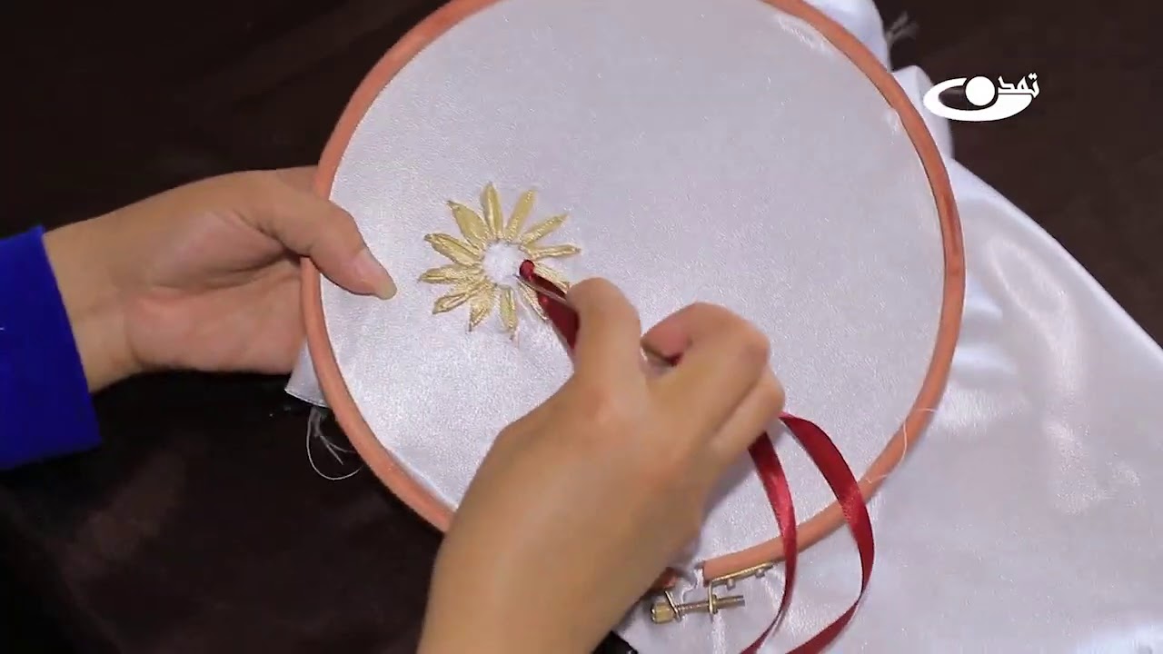 آموزش گل آفتاب پرست  (3)– روبان دوزی – فرشته احمدی