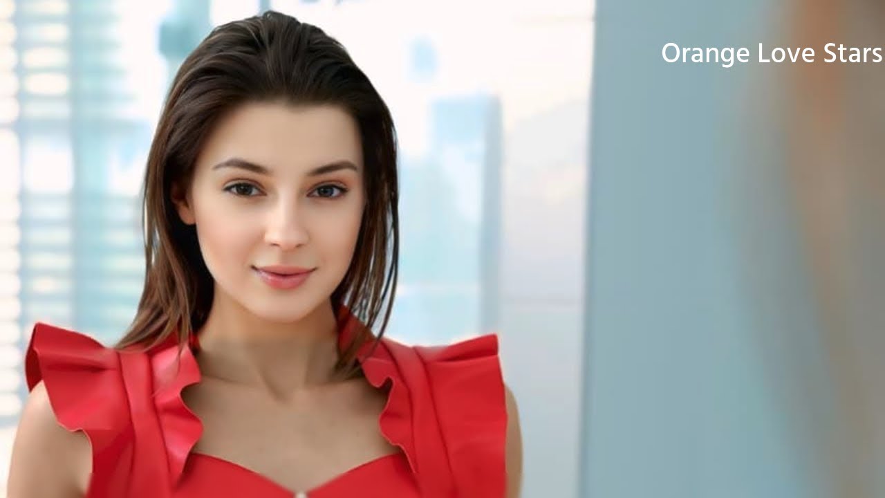 Top Five Most Beautiful actresses trending Golden heart ￼model star in the world |