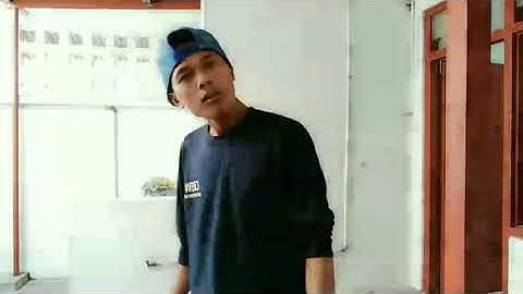 Entah apa yang merasukimu lucu
