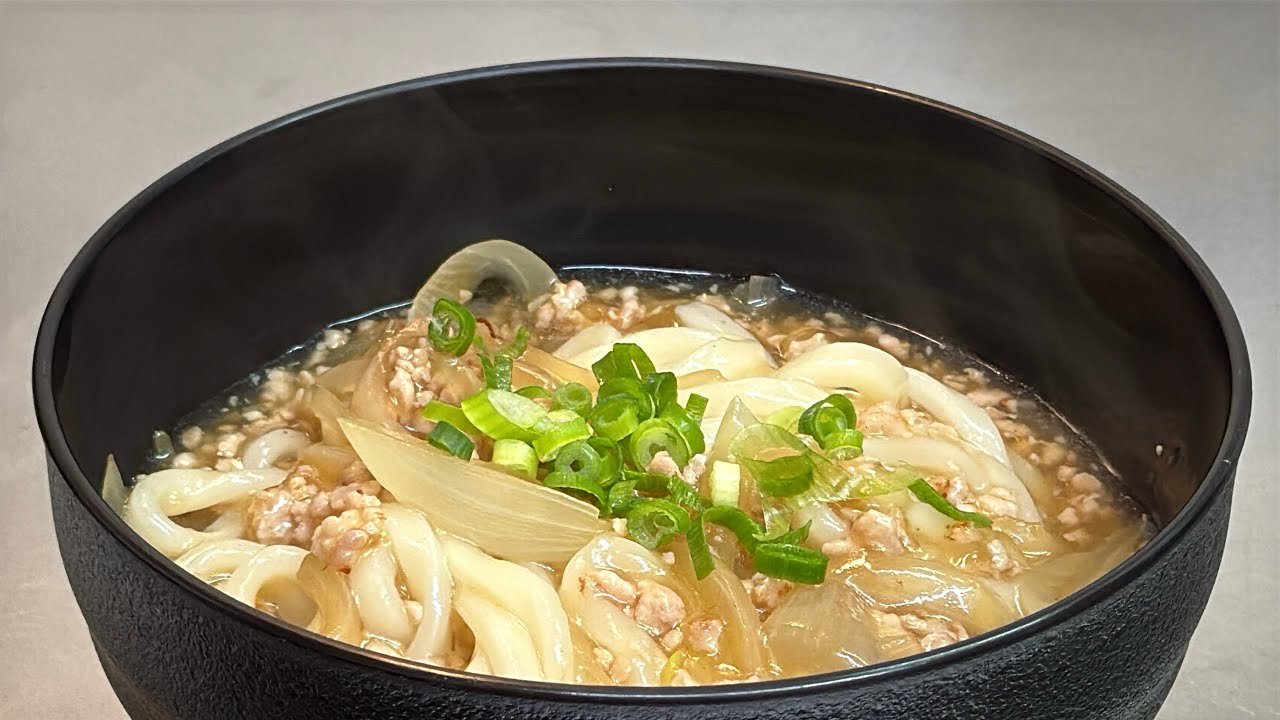にわとりうどん 簡単うどん🍜】鶏そぼろと新玉ねぎのあんかけうどん✨春の甘みたっぷり