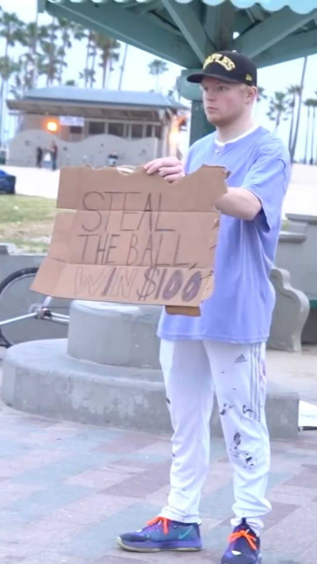 Steal The Ball, Win $100