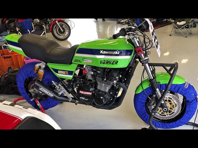 Kawasaki Z1000R  lean, mean and very green. With Kerker, Keihin