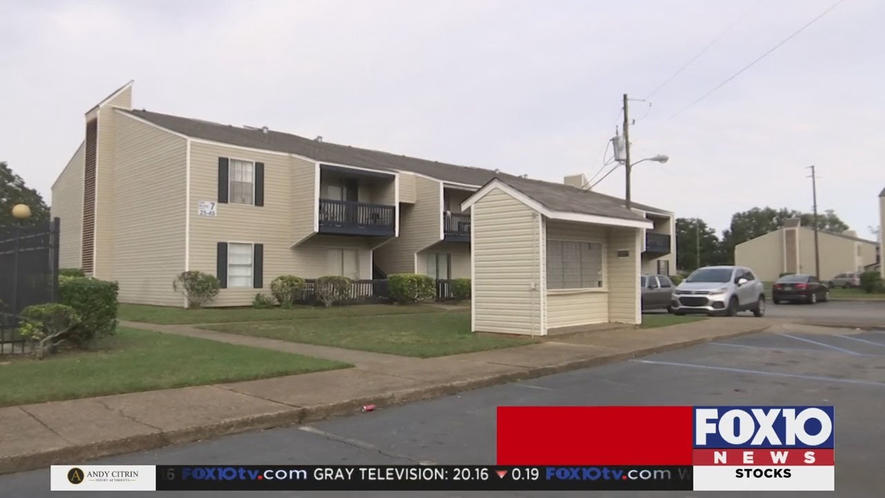 Police: Man shot dead after breaking into apartment in Mobile - YouTube