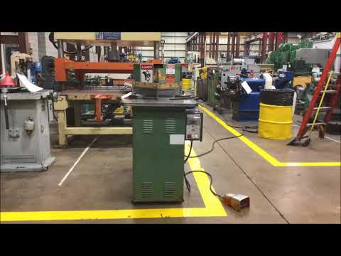 Used 9.25" x 9.25" x 14 ga. Farina Hydraulic Notcher, #26282
