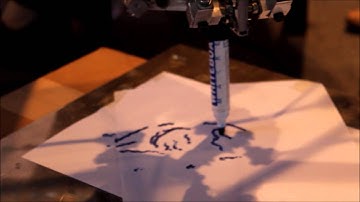 Delta robot drawing a portrait