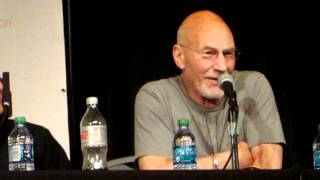 Wizard World Philadelphia 6/2/12 - 5 Captains Panel Part 1