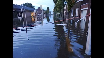 Flood in the Netherlands ( Overstroming Weert Boshoverweg 23 juli 2013 )