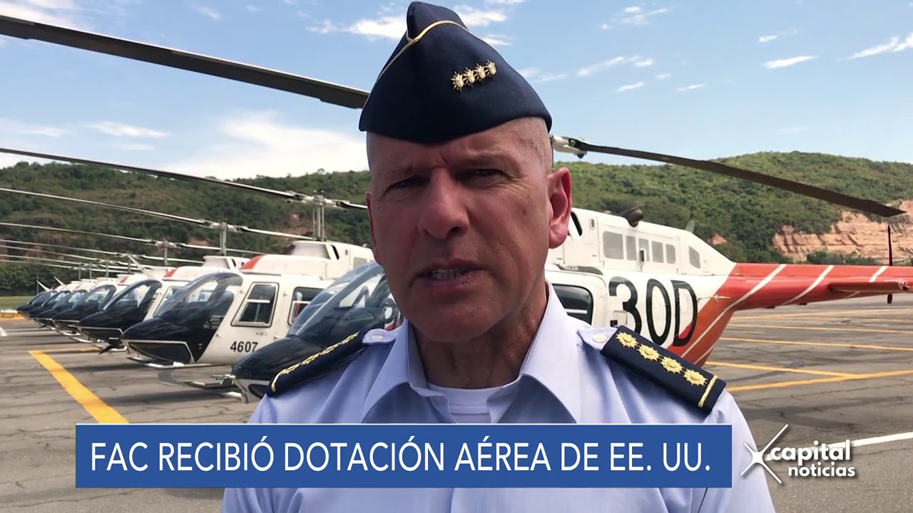 Estados Unidos entregó helicópteros a Colombia - YouTube