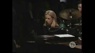 Watch Diana Krall When I Look In Your Eyes video