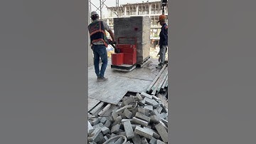 Xe nâng vận chuyển vật tư #construction
