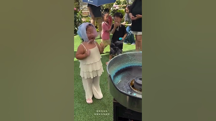 He Makes Cotton Candy with His Mouth! Everyone’s Shocked 😲🍭