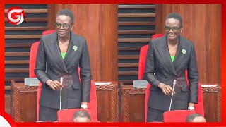 Dkt Tulia Ackson Ashangiliwa Na Wabunge Wenzake Akijitambulisha Kwa Mara Ya Kwanza Bungeni...