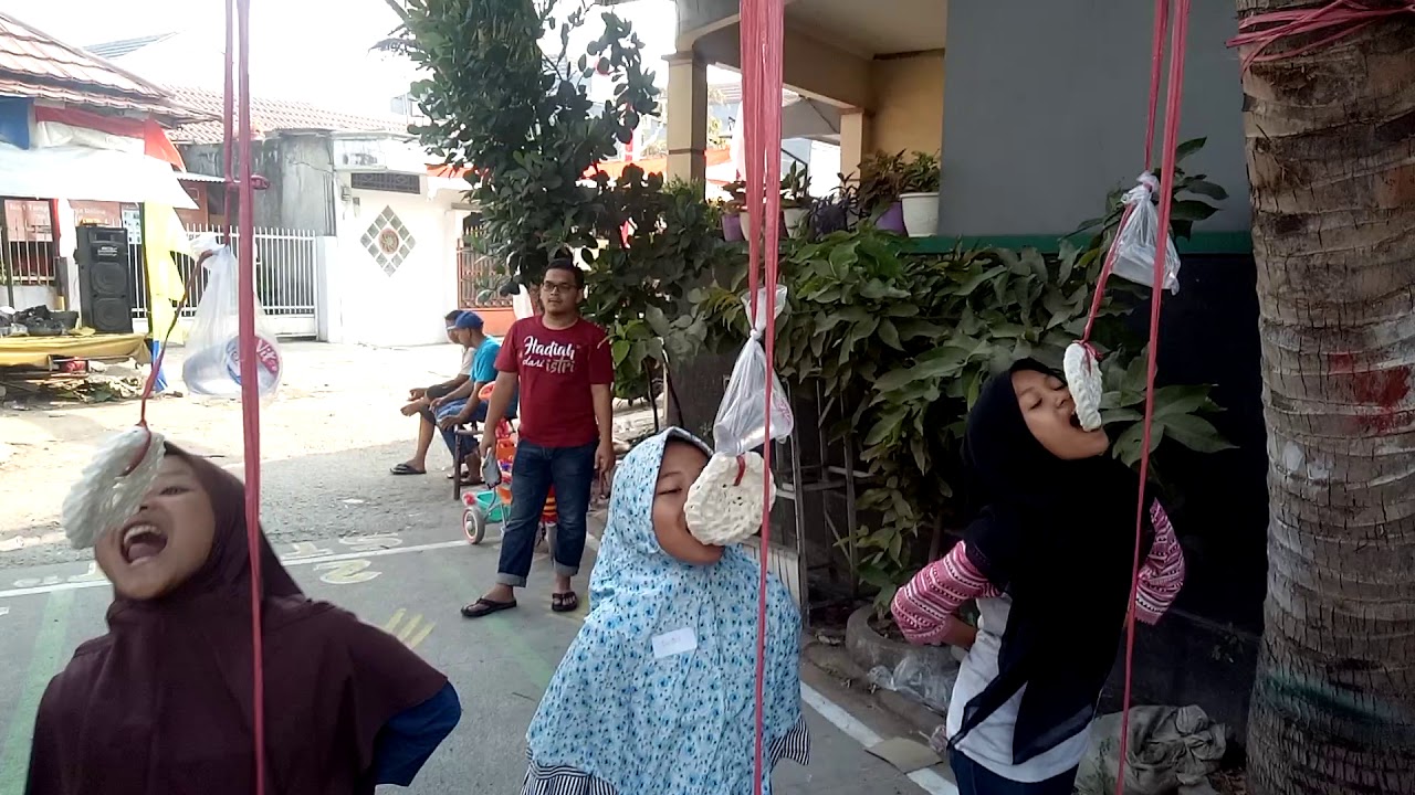 Agustusan Lomba Makan Krupuk Anak2 1 Puri Harapan YouTube