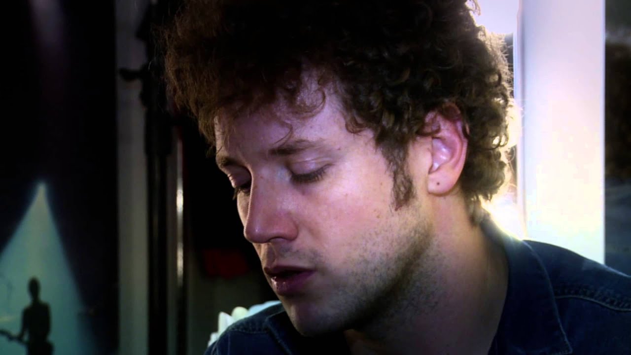 Hoy No Me Puedo Levantar - En directo