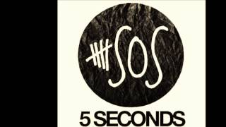 Video thumbnail of "5 Seconds Of Summer - Superhero (lyrics)"