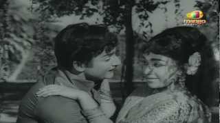 Kanna Thalli movie songs - Nuvvu Kaavali song - Shoban Babu, Savitri, Chandrakala 