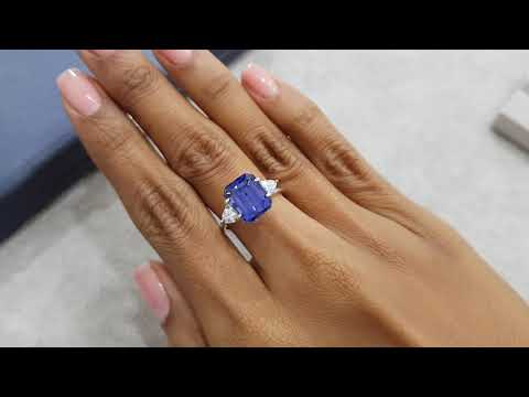 Intense blue octagon cut tanzanite 5.55 ct Video  № 1