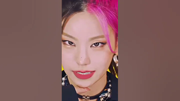 😍🔥Yeji Staring Eyes 🥵🥰🥺 |Itzy Yeji #yeji #itzy #shorts