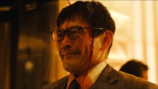 内野聖陽、理不尽な尋問に歯を食いしばる…　“真面目な会社員”がワインをかけられる衝撃のシーンが公開　映画『アングリースクワッド　公務員と７人の詐欺師』本編映像