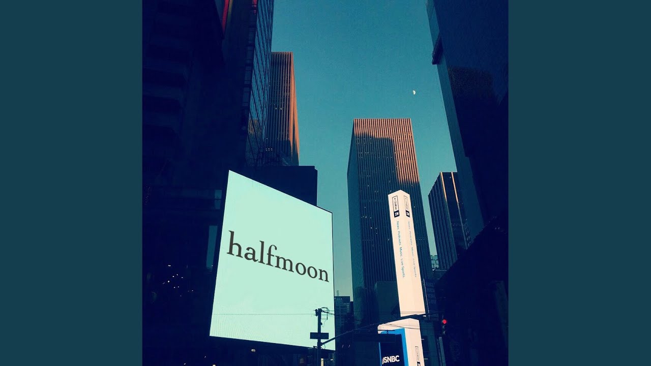YouTube에서 Halfmoon 보기 YouTube에서 Halfmoon 보기