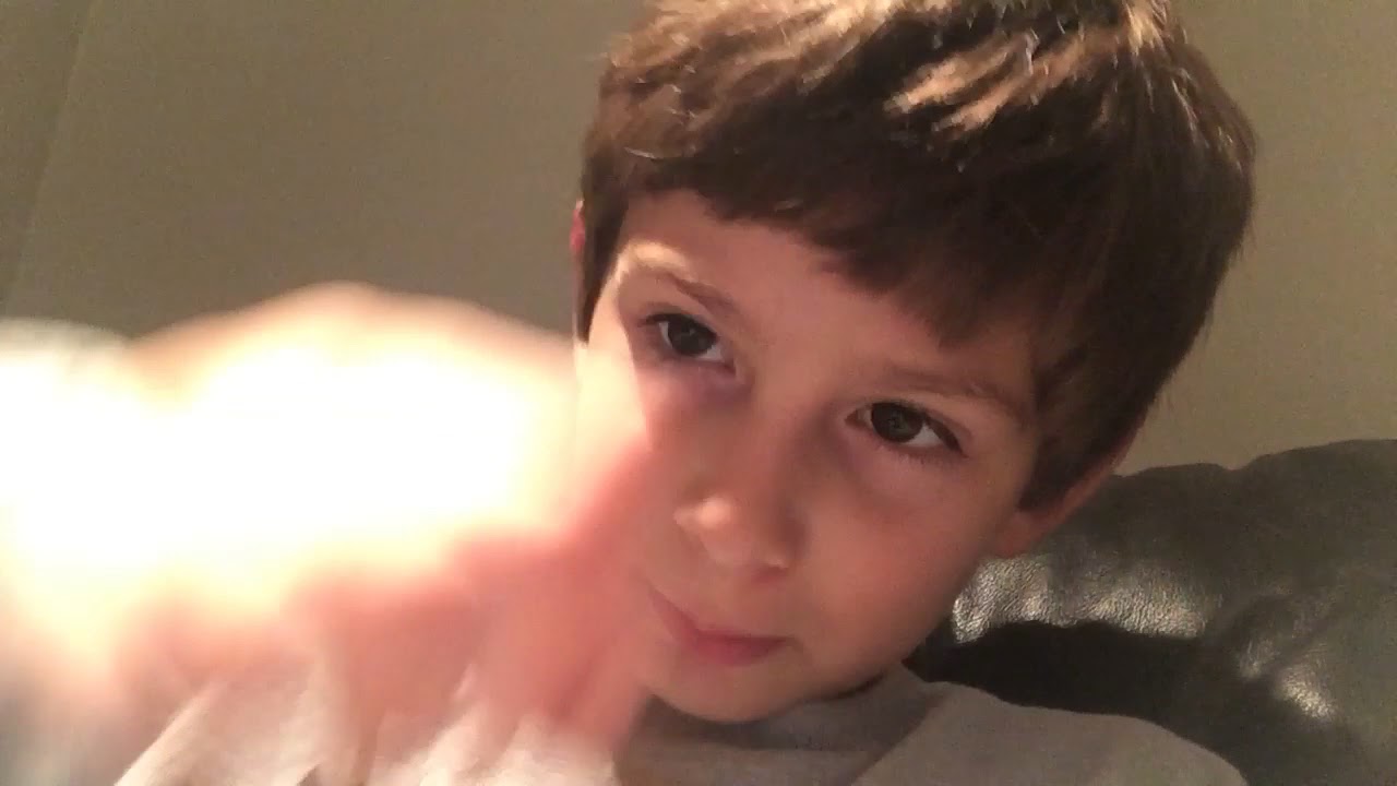 Kit Kat Razer A RAZOR blade was in my kit Kat Skit!!! - YouTube