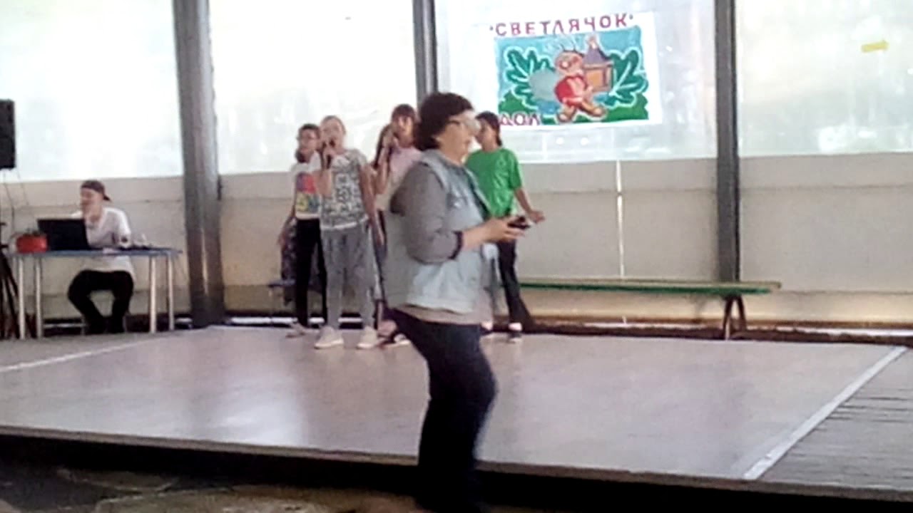 Песня:На десерт 2 отряд .Светлячок - YouTube