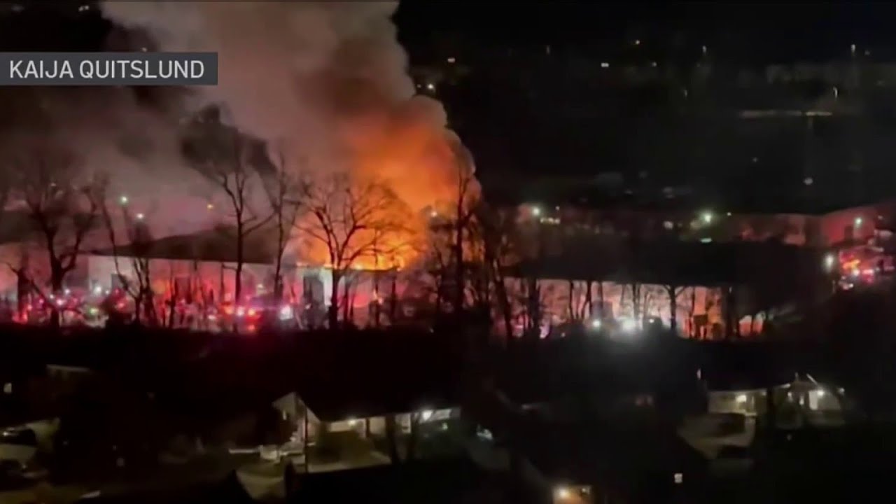 Crews battle warehouse fire in Alexandria | NBC4 Washington - YouTube