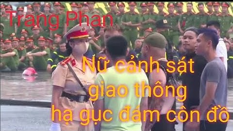Biểu diễn võ thuật đẹp mắt của nữ cảnh sát giao thông xinh đẹp/@Miền Tây quê tôi