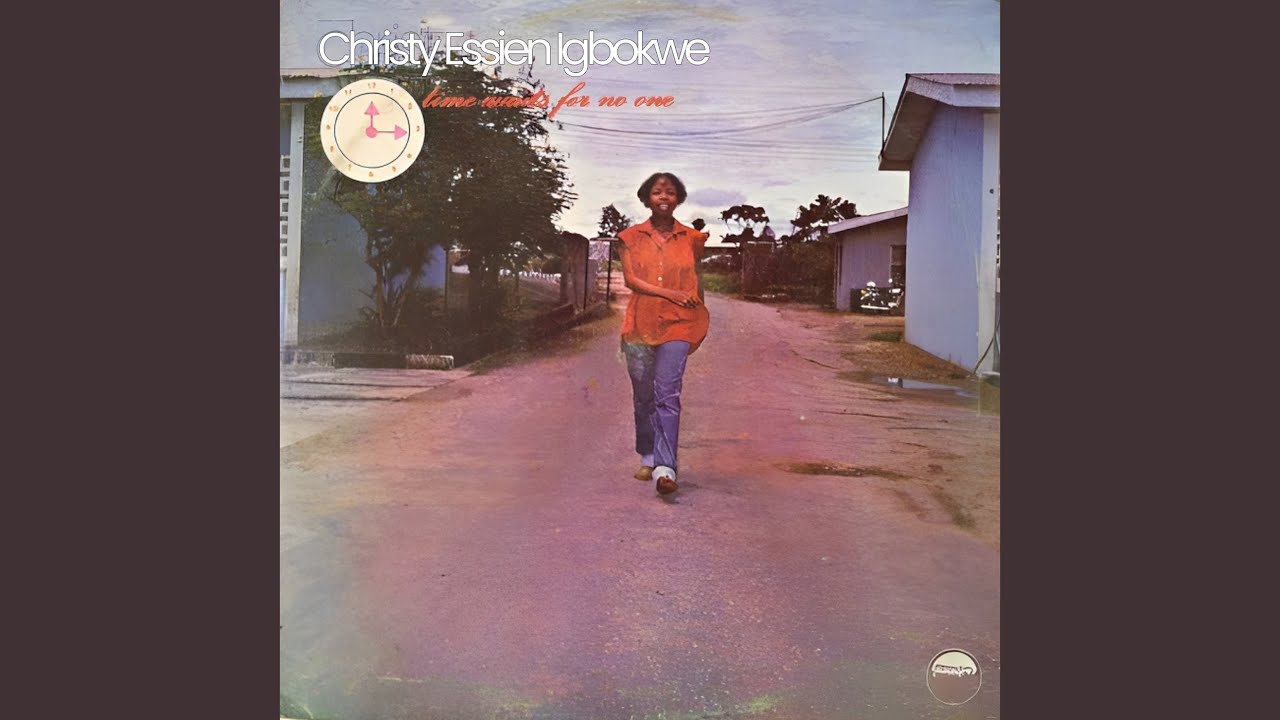 Παρακολούθηση Life Is a Game στο YouTube