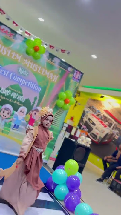 fashion show BUSANA MUSLIM anak 2