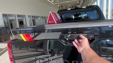 Snelle blik op Dylans favoriete functies van het Toyota Tundra 4x4 Crewmax SR TRD Rally-pakket ui...
