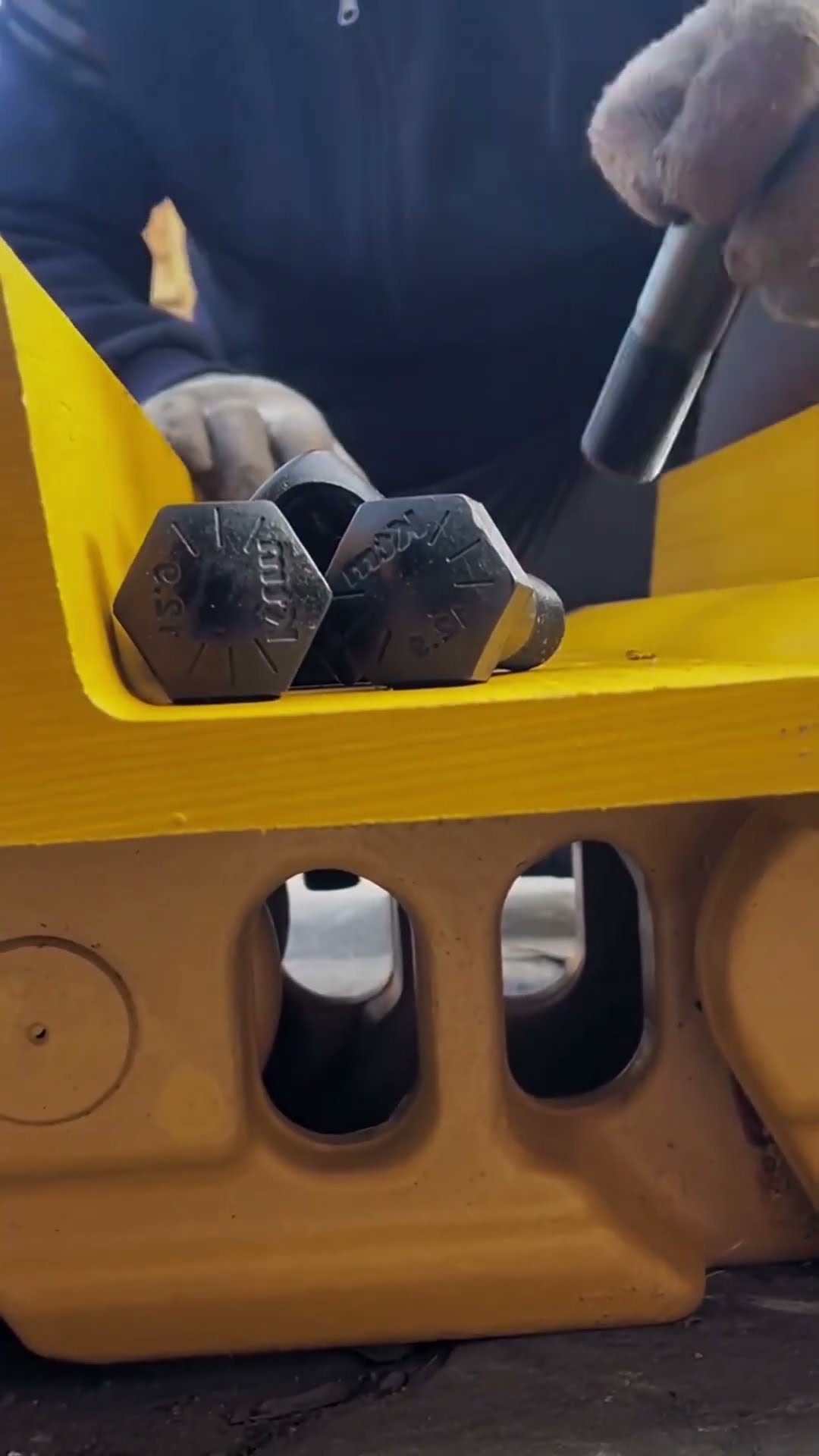Mine chain rail assembly process- Good tools and machinery make work easy