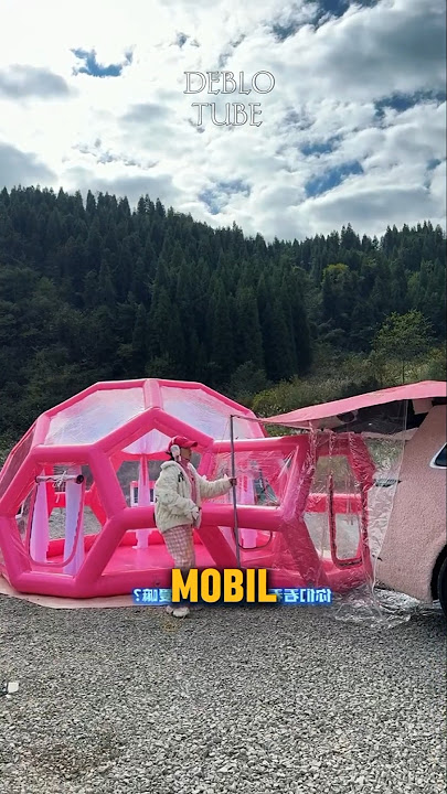 Gadis ini camping dengan tenda mobil unik #shorts