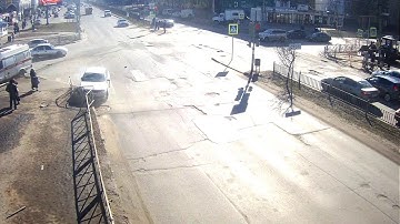 Ambulance Accident at an Intersection || ViralHog