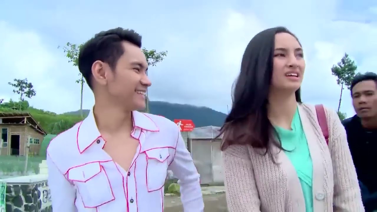 FTV VALERIE TIFFANKA TERBARU - BOS CANTIK DARI KOTA JATUH CINTA PADA PEMUDA DESA TEMPAT IA KERJA
