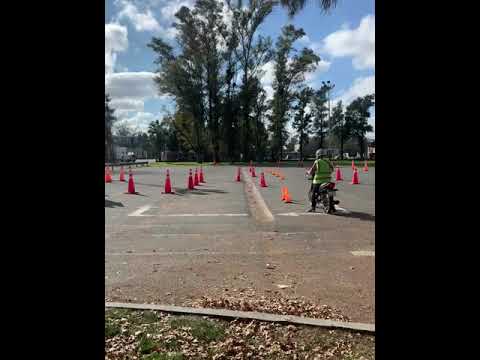 Practico para obtener licencia para moto en carrefour pilar
