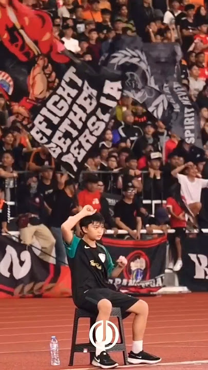 DEWI FORTUNA‼️BALL BOY JUGA JAKMANIA, ATMOSFER JAKMANIA DI GBK #persija #jakmania #suporterindonesia