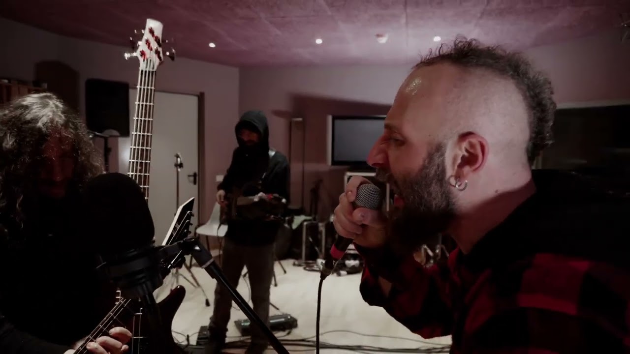 3 A.M. - Hole In The Frame [OFFICIAL VIDEO]