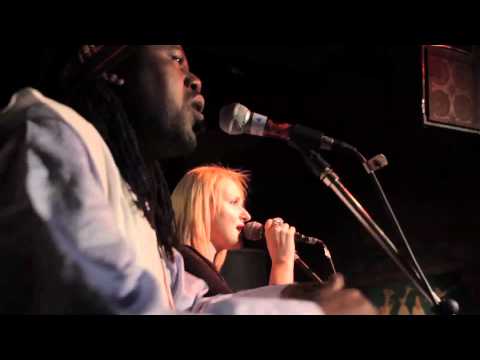 Samba Sene & Diwan - Keman (live at the Jazz Bar)