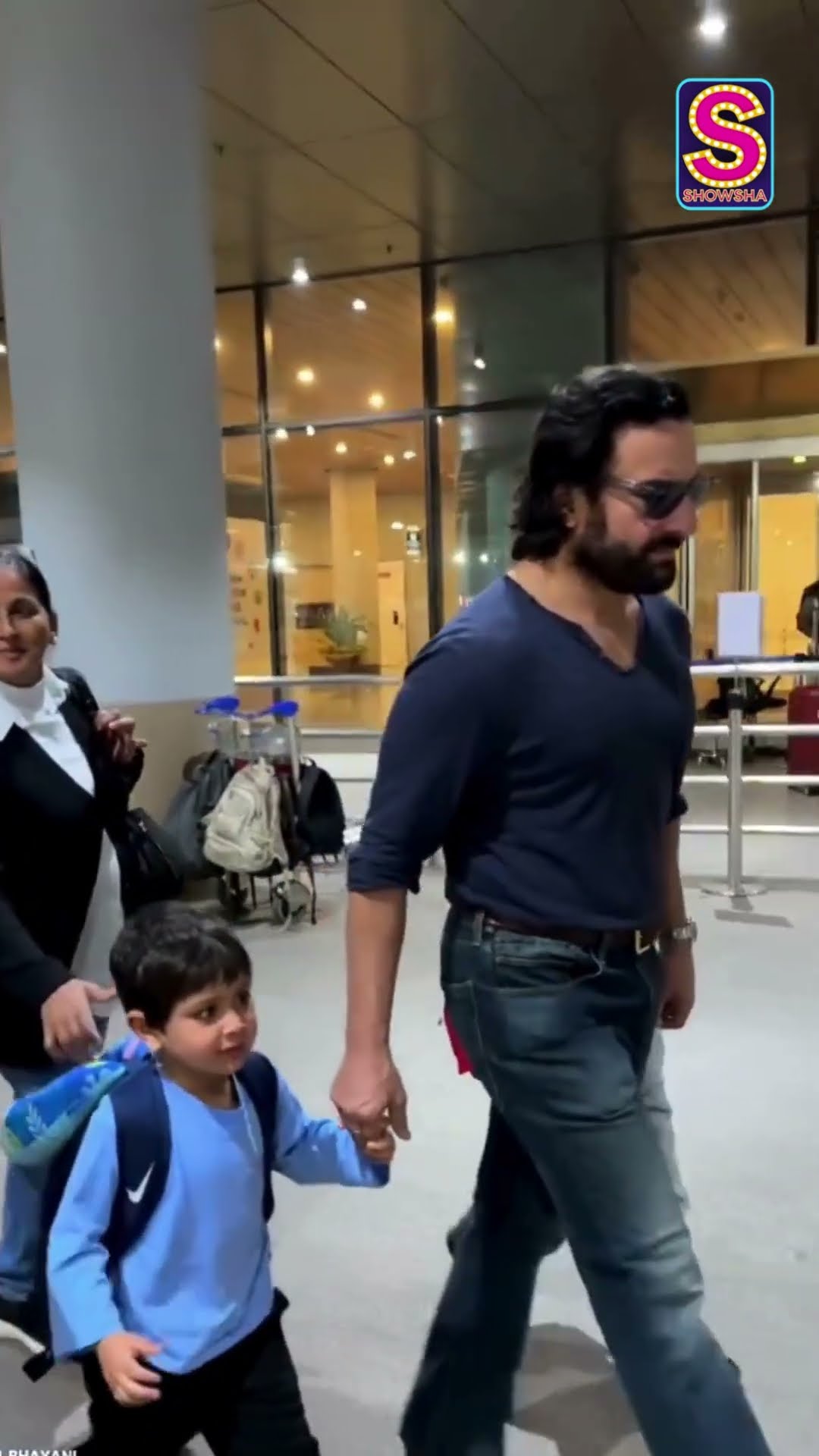 Saif Ali Khan \u0026 Kareena Kapoor Spotted At Airport With Tim And Jeh | #trendingshorts | N18S
