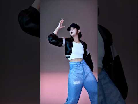 UP - KARINA