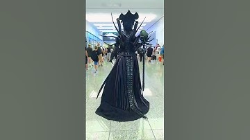 Bow down to you Alien Queen! 👽👑 #cosplay #xenomorph #diy #creative #art #craft