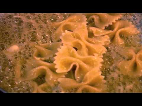 San Remo Bowties with Gorgonzola Cheese and Unsalted Butter - 2010 TVC Featuring Stefano | SanRemoPasta