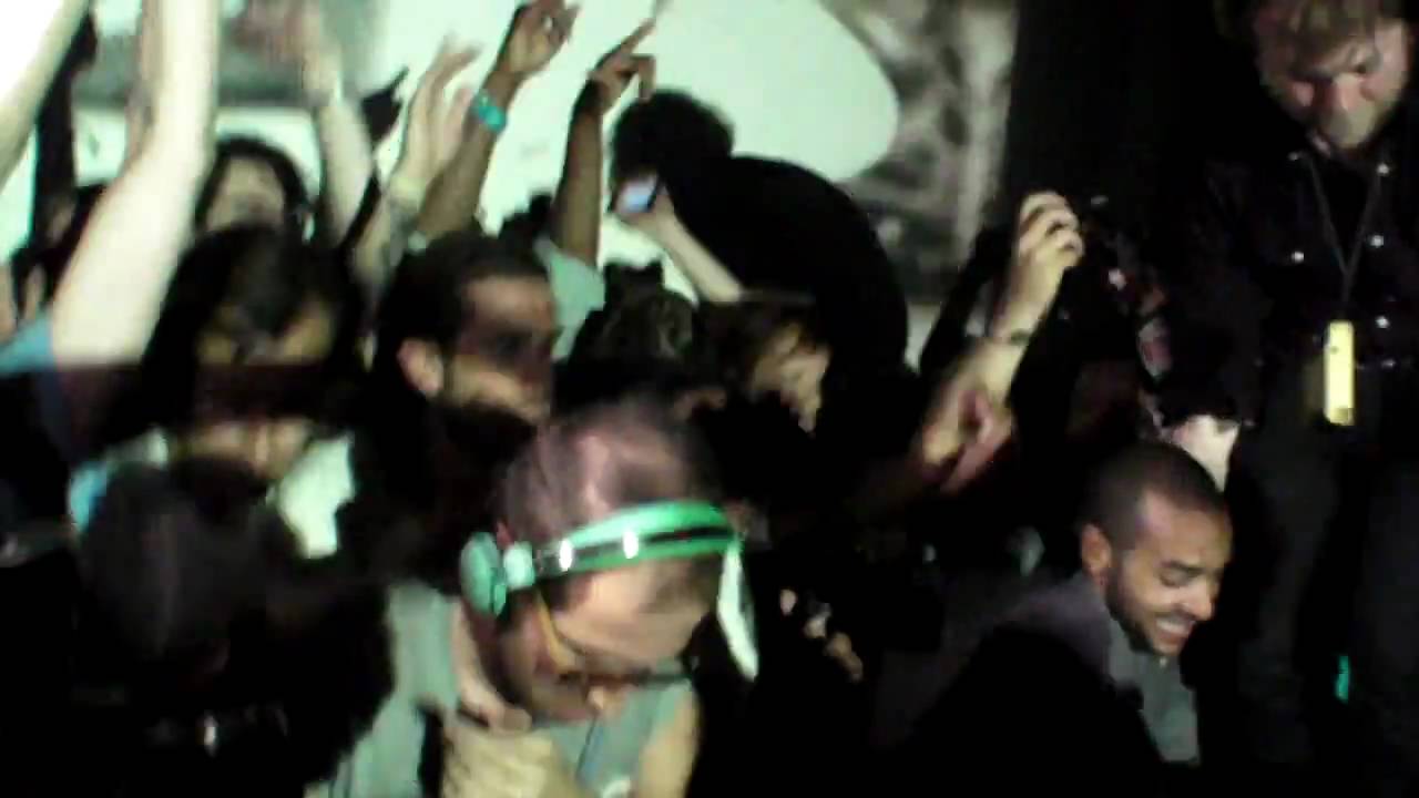 THOMAS BANGALTER - SIGNATUNE!!! EPIC! OMFG! - LIVE @ CINESPACE 4.21.09